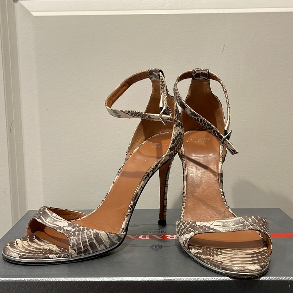 Givenchy Python Heels 38